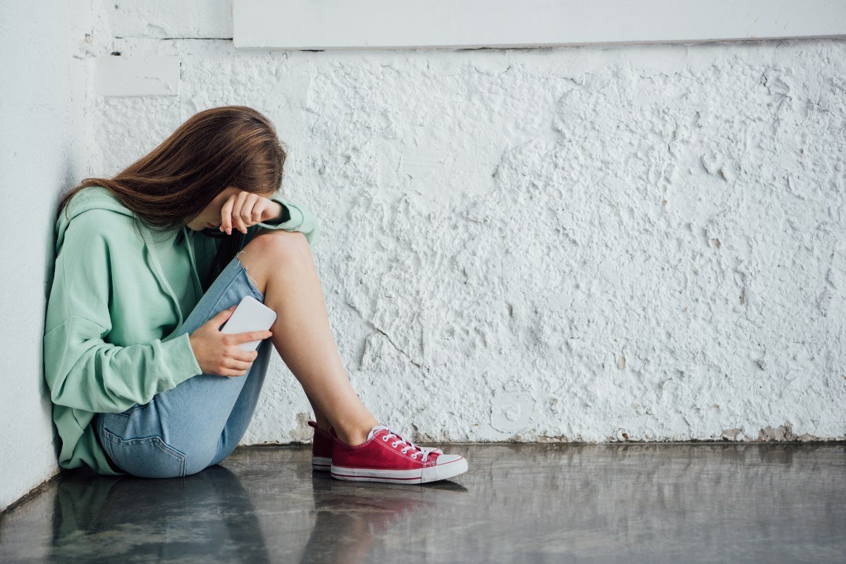 Психолог: Часто самоубийства совершаются из-за того, что подростку некому рассказать о своей беде