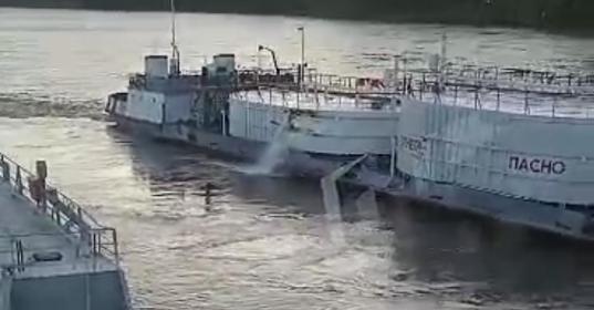 Якутский танкер совершил столкновение с судном в Иркутской области
