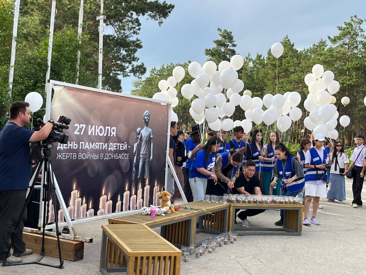 В Якутске почтили память детей-жертв войны в Донбассе