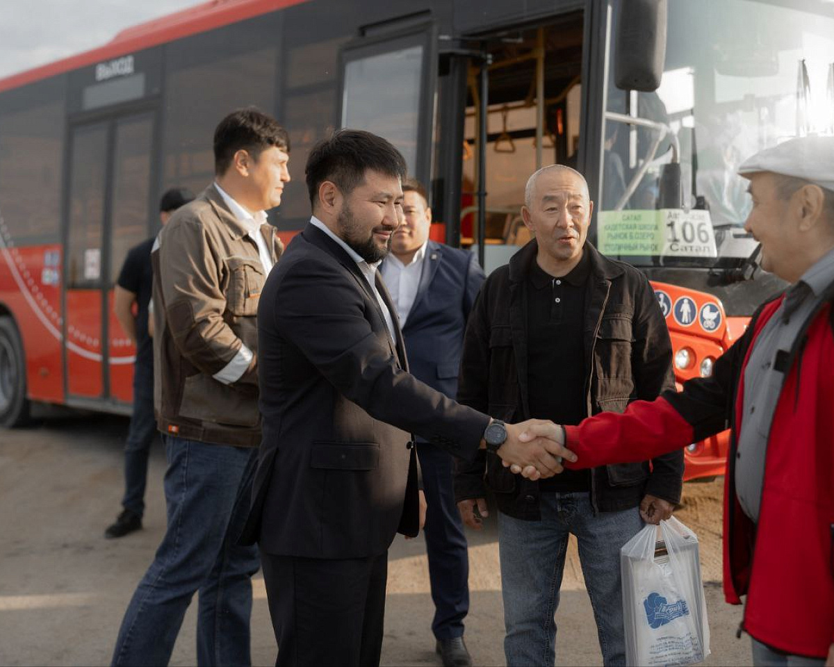Новый маршрутный автобус запустили в микрорайон «Сатал» Якутска