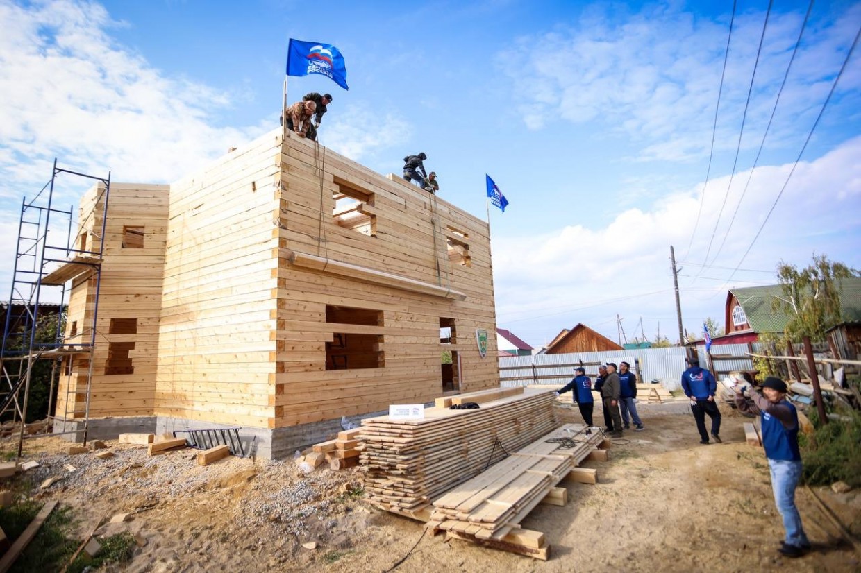 В Якутске завершается строительство дома для семьи участника СВО Павла Моякунова