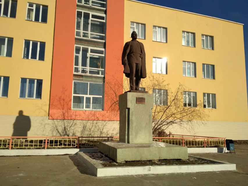 Памятник Григорию Петровскому установят на новом месте