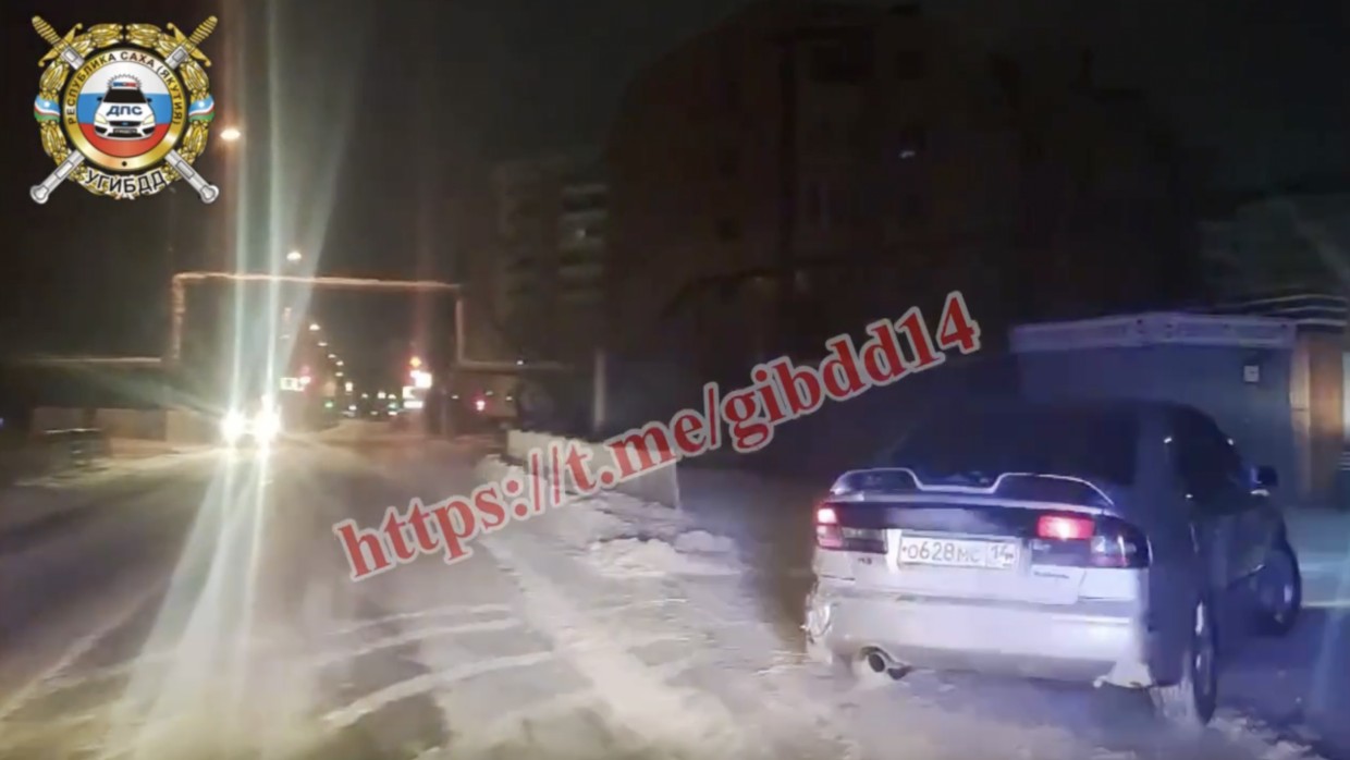 В Якутске ночью произошла погоня инспекторов ДПС за пьяным водителем
