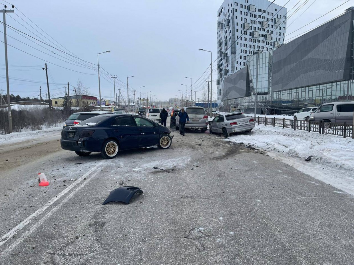 ДТП с участием четырех машин произошло в Якутске