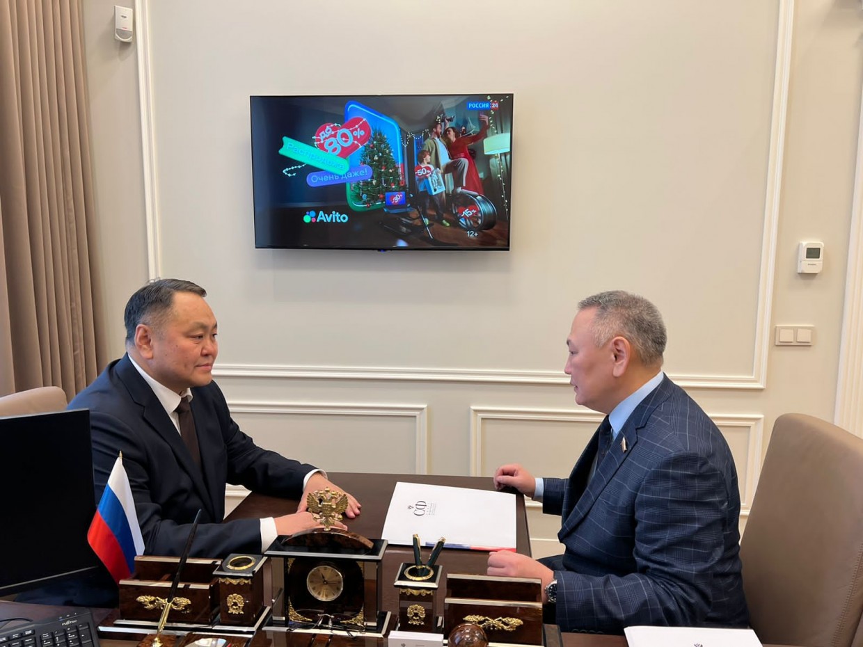 Председатель  Якутской городской Думы встретился с Сенатором Совета Федерации
