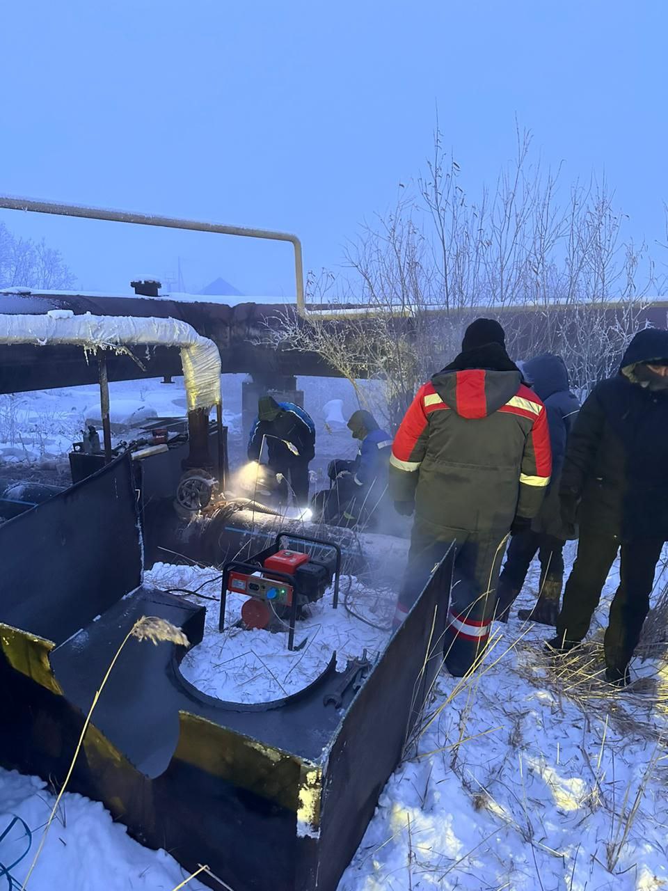 Течь магистрального трубопровода устранена в Якутске