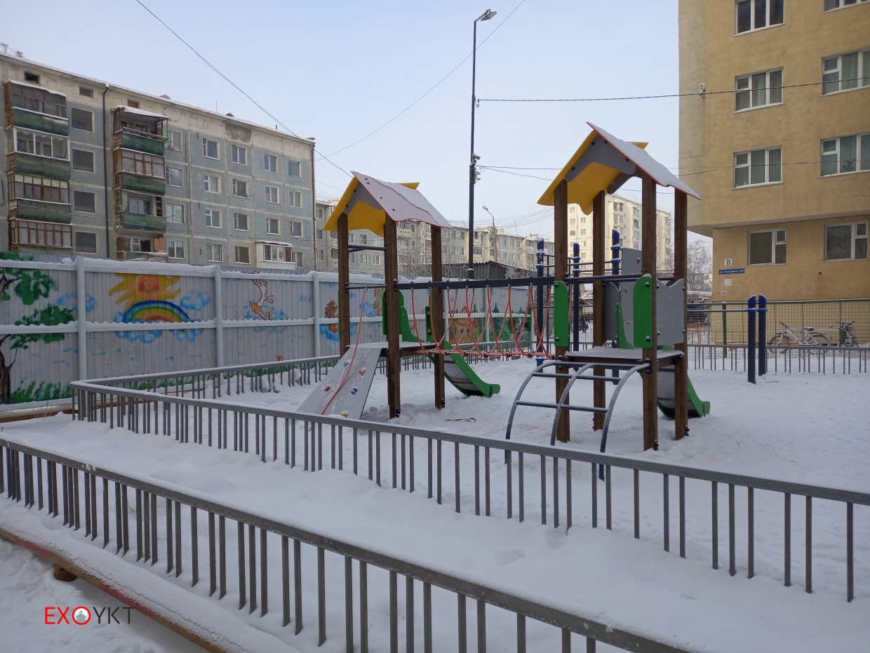 Придомовую территорию оформили 50 многоквартирных домов в Якутске