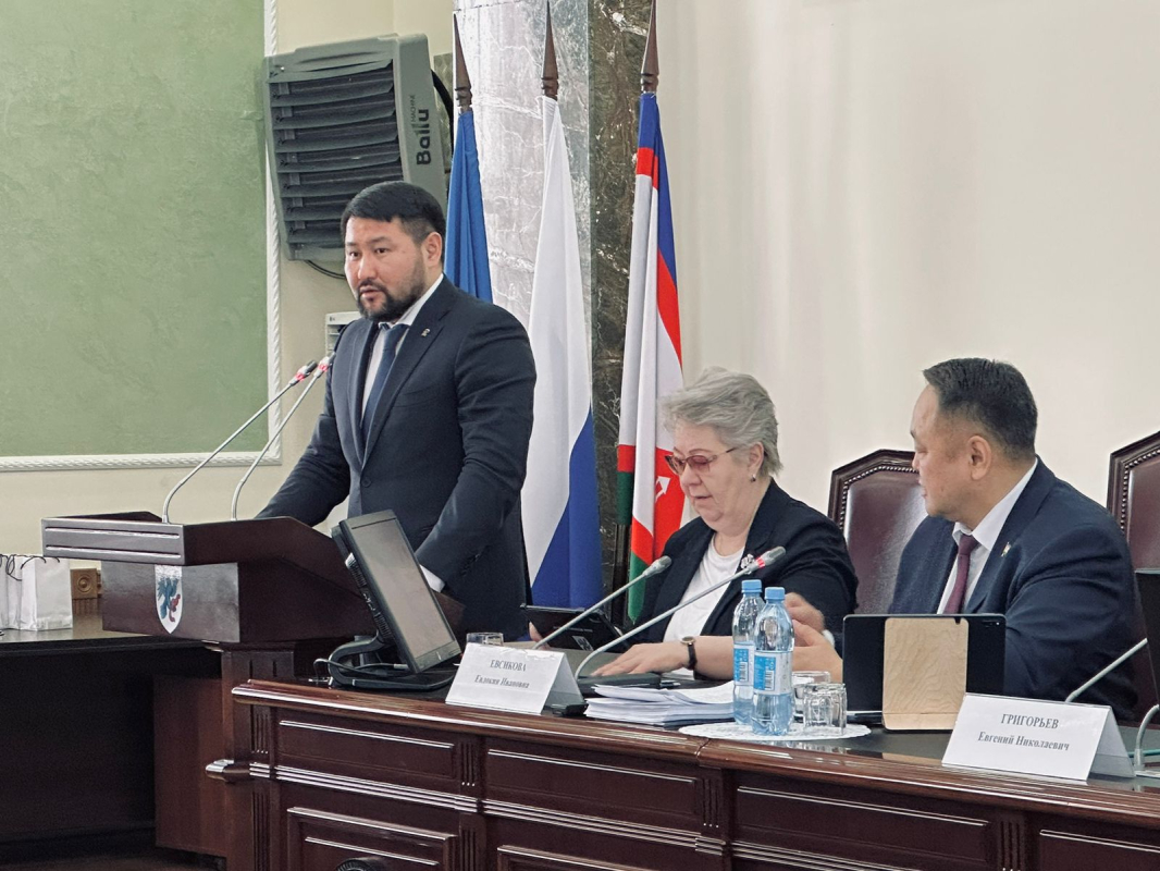 Депутаты Якутской городской Думы утвердили отчет Окружной администрации