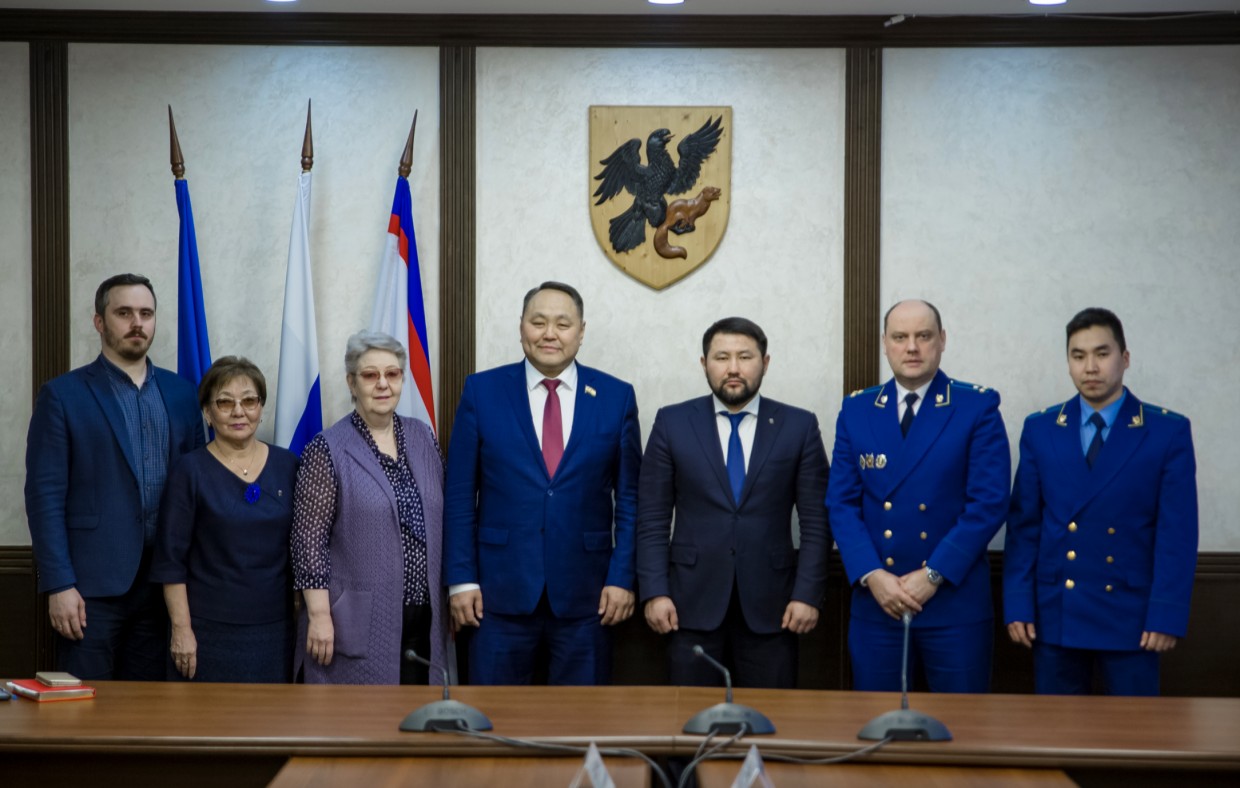 Городская дума подписала соглашение о взаимодействии с прокуратурой города Якутска