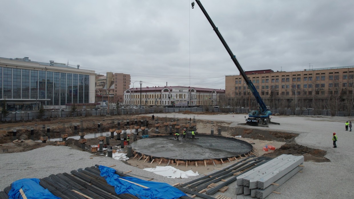 В июне начнется основной монтаж фонтана на площади Ленина