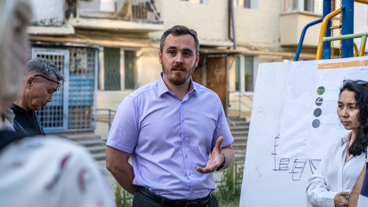Жителям представили проект благоустройства дворовой территории в Центральном округе Якутска