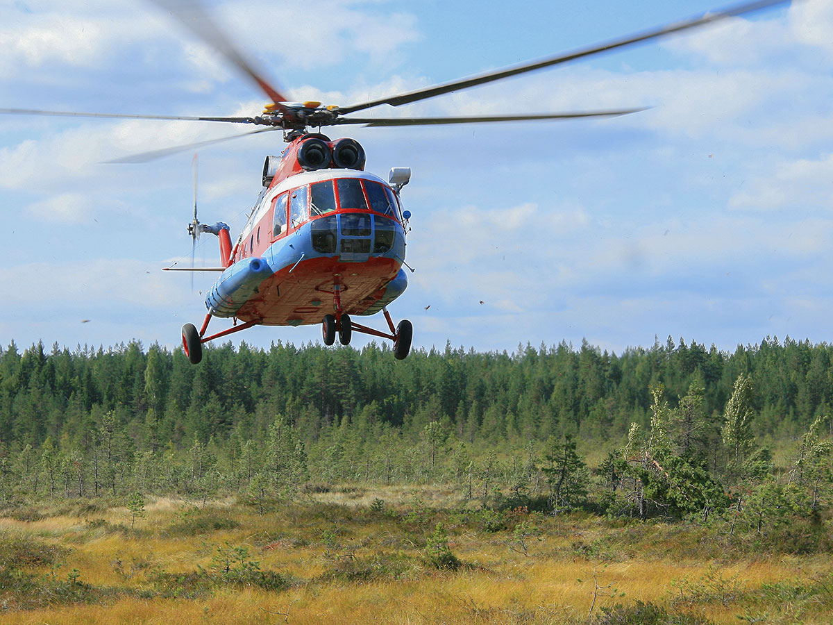 Специалисты по взрывным работам прилетели в Якутию на борьбу с лесными пожарами