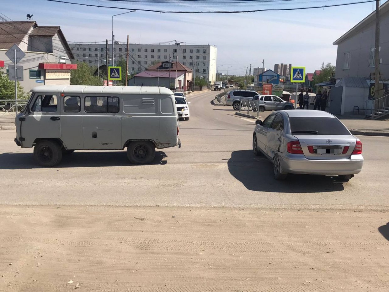 Водитель пострадал в ДТП в Якутске