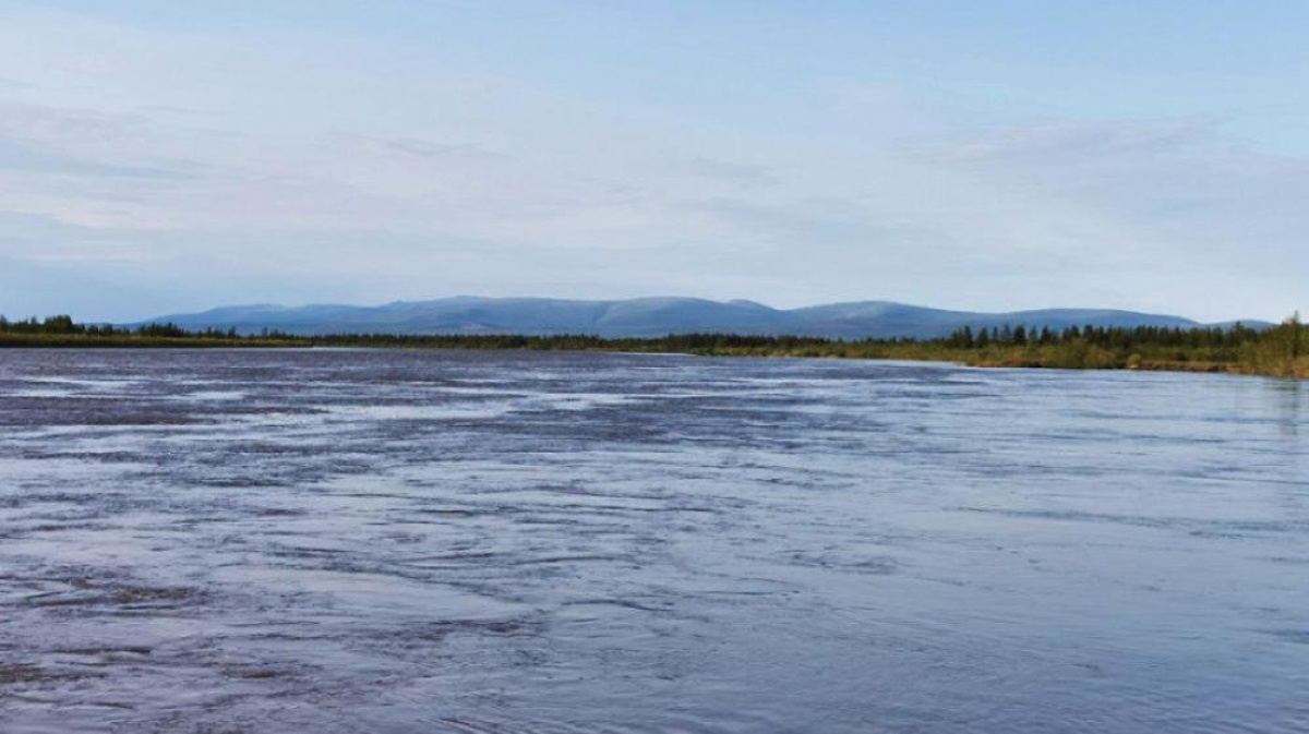 На реке Лена растет уровень воды