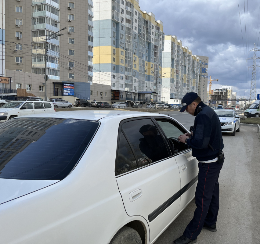 Энергетики продолжают выявлять должников на улицах Якутска