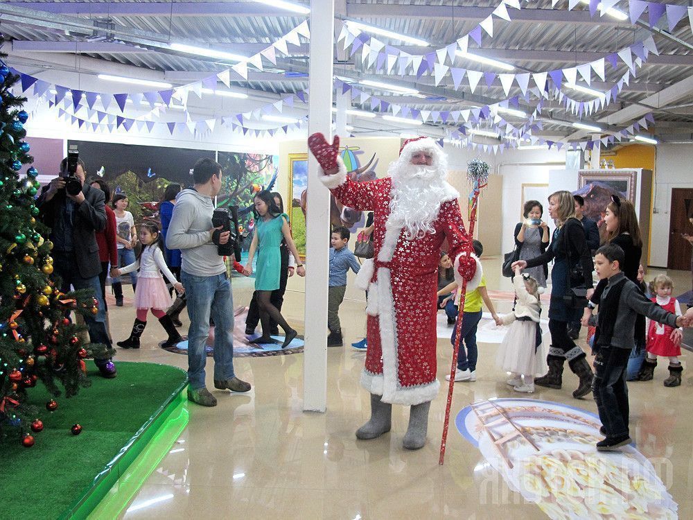 В Якутске открылась приемная Деда Мороза