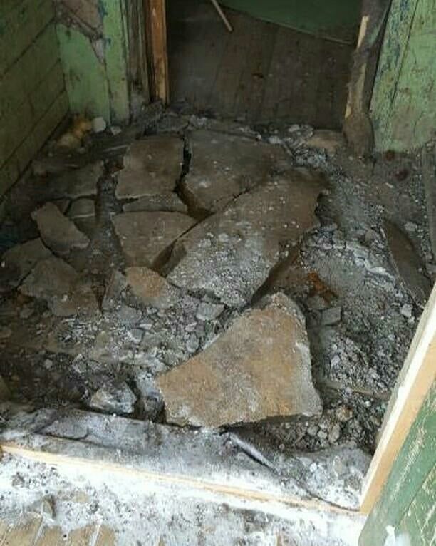 Обрушился потолок жилого дома в пригороде Якутска 
