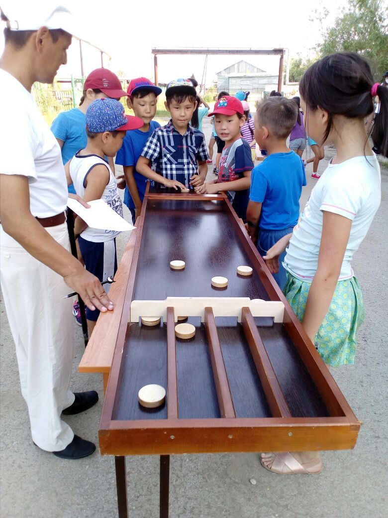 В селе Хатассы провели соревнования по настольным играм для детей