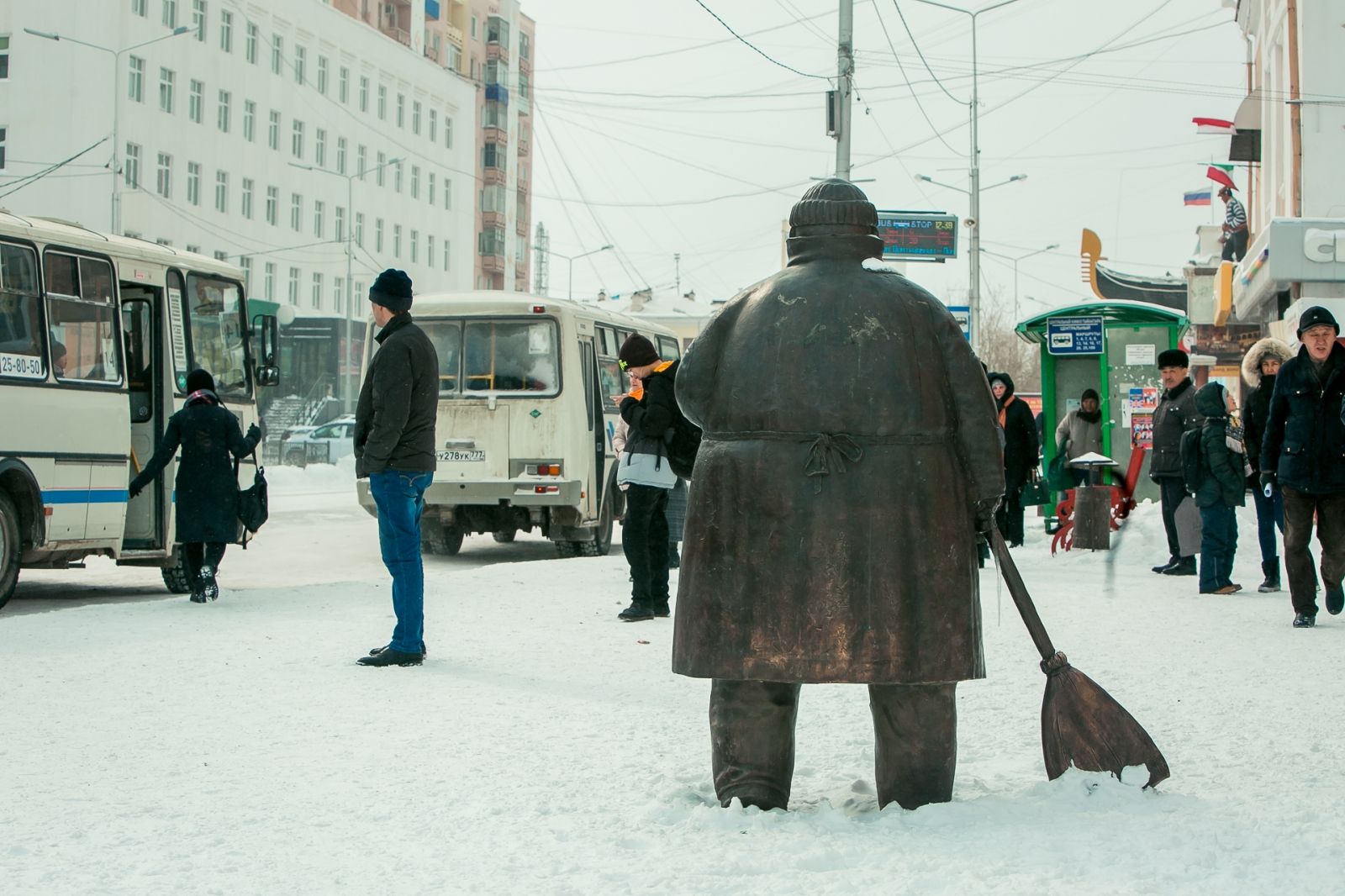 Скульптура «Дворник» и детские площадки Якутска признаны лучшими практиками  