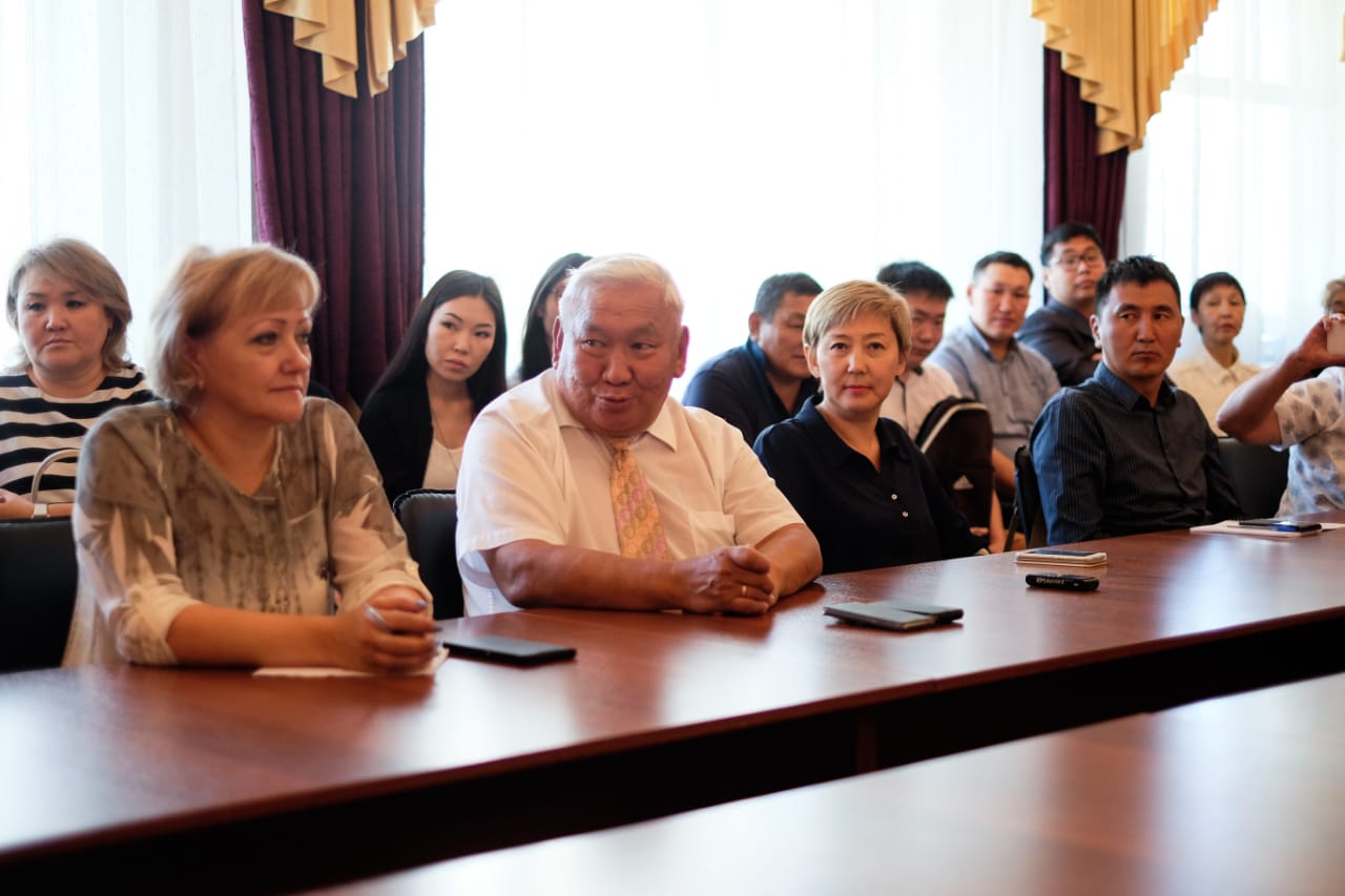 Вопросы адаптации абитуриентов обсудили на встрече с представителями ссузов Якутска