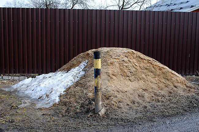 В Якутске выявлены несанкционированные накопители песка