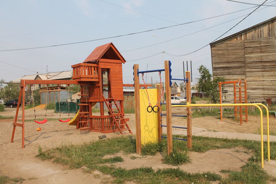 В Автодорожном округе обустроены детские площадки