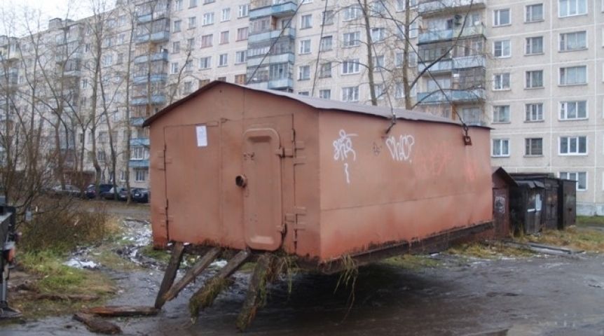 В Якутске вывозятся незаконно установленные гаражи