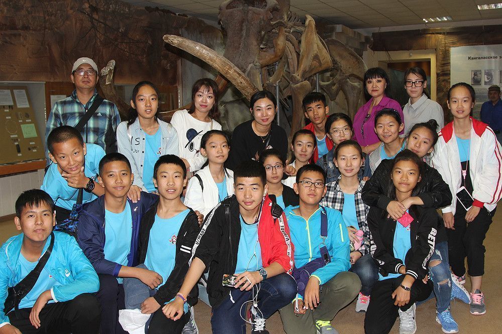 Группа китайских школьников приехала в Якутск по обмену