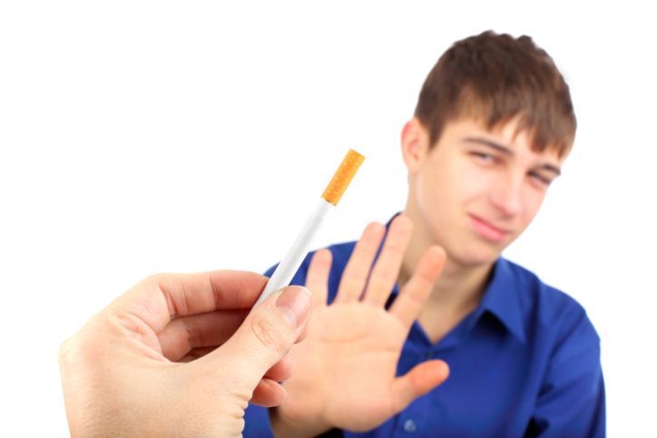 Подросток курит: что делать?