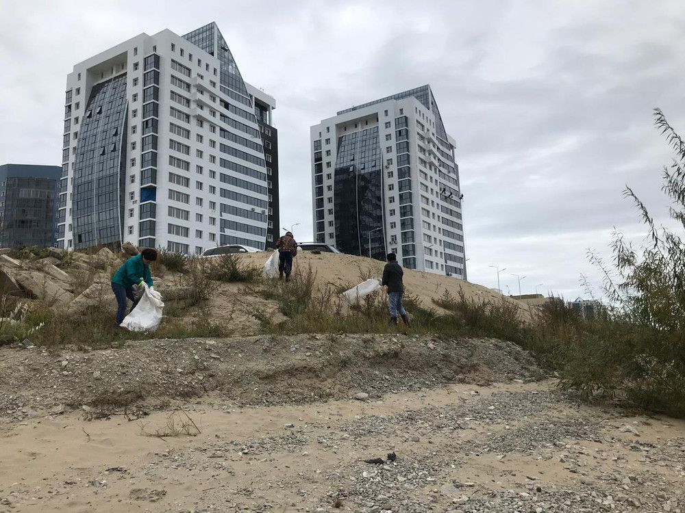 В Губинском округе проведен субботник по очистке пляжа