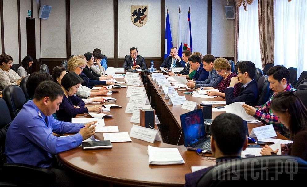 Айсен Николаев провел заседание Межведомственной комиссии по обеспечению законности в сфере предпринимательства 